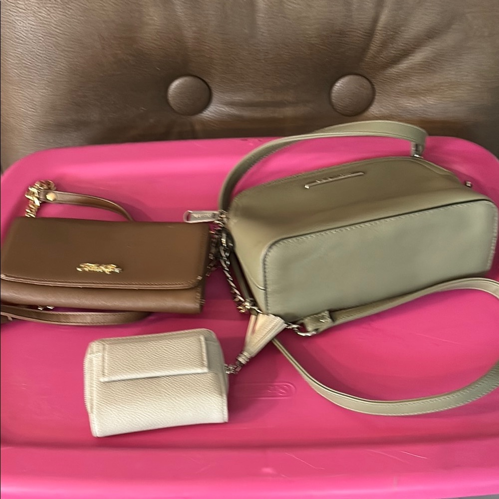 Chic Green and Brown Crossbody Bags